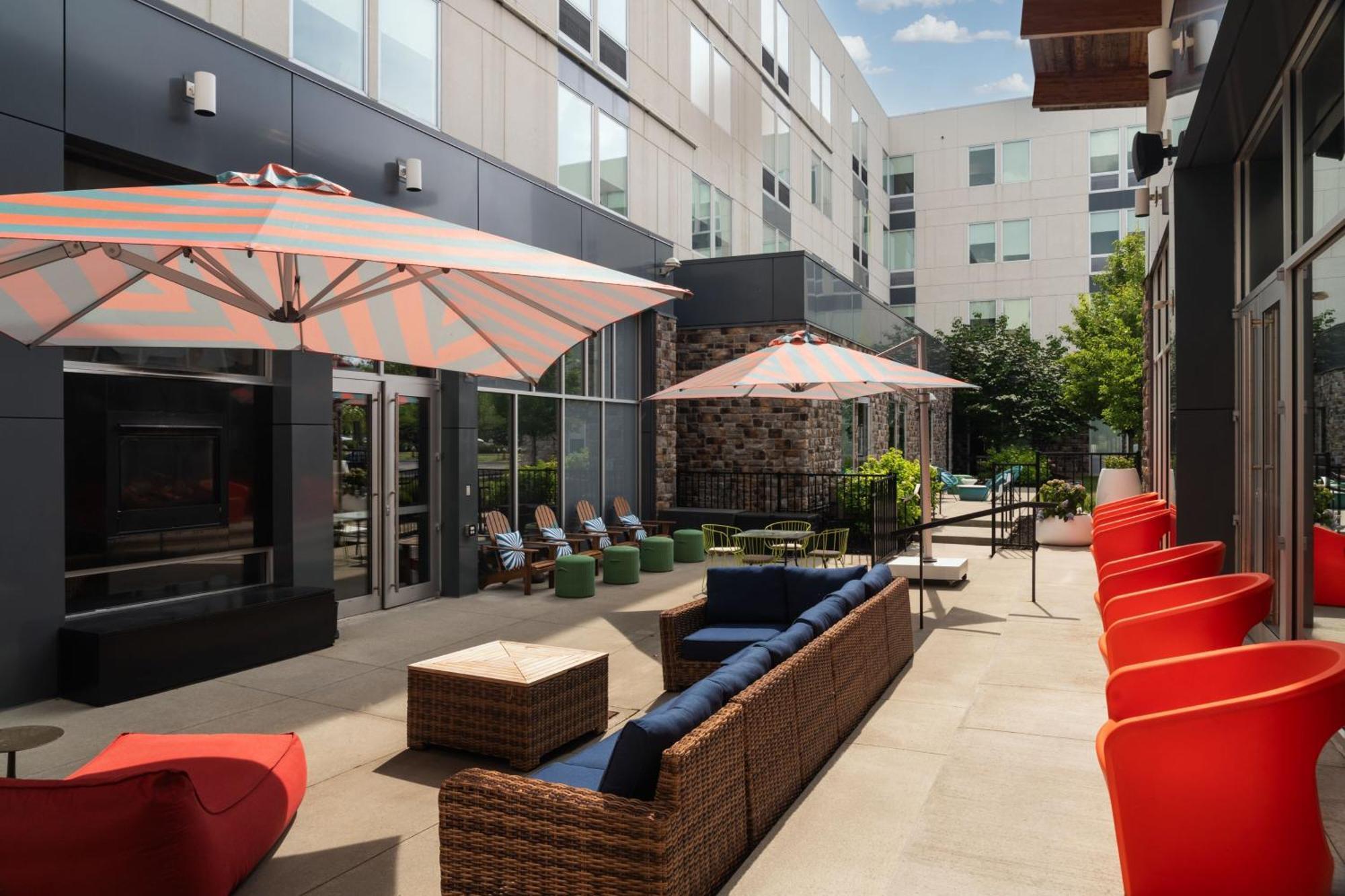 Aloft Beachwood Ngoại thất bức ảnh